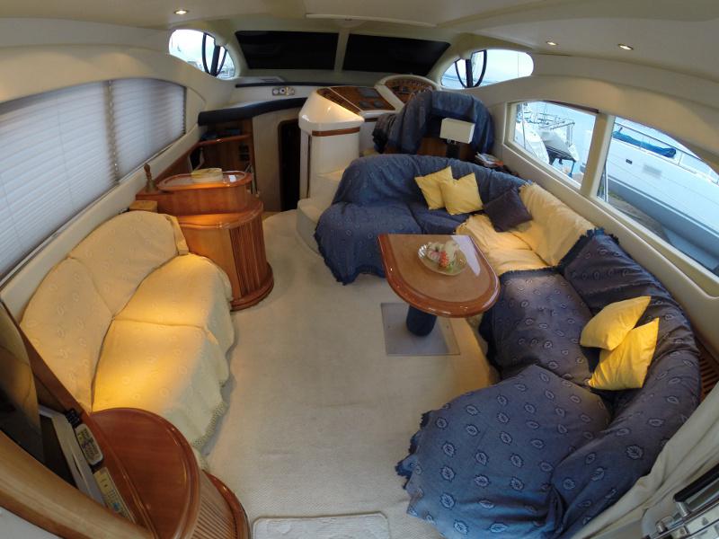 Book yachts online - motorboat - Azimut 46 - Nena - rent