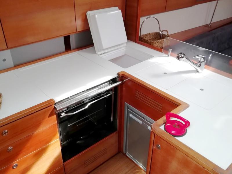 Book yachts online - sailboat - Salona 44 - Sousouni - rent