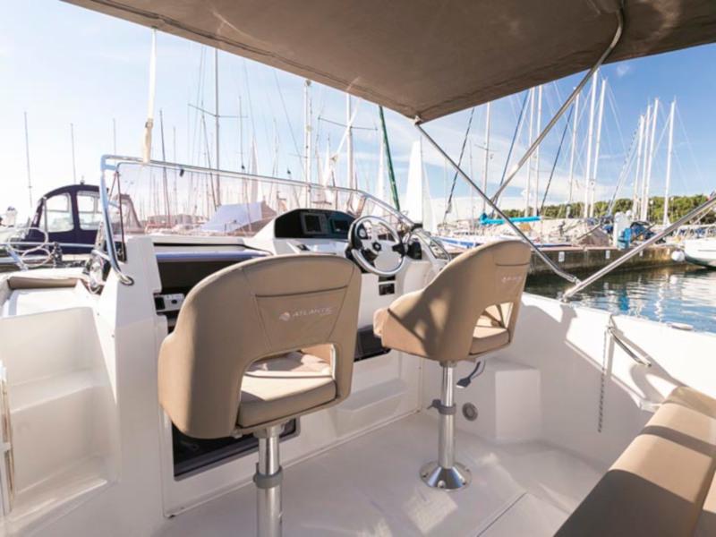 Book yachts online - motorboat - Atlantic 655 Sun Cruiser - no name - rent