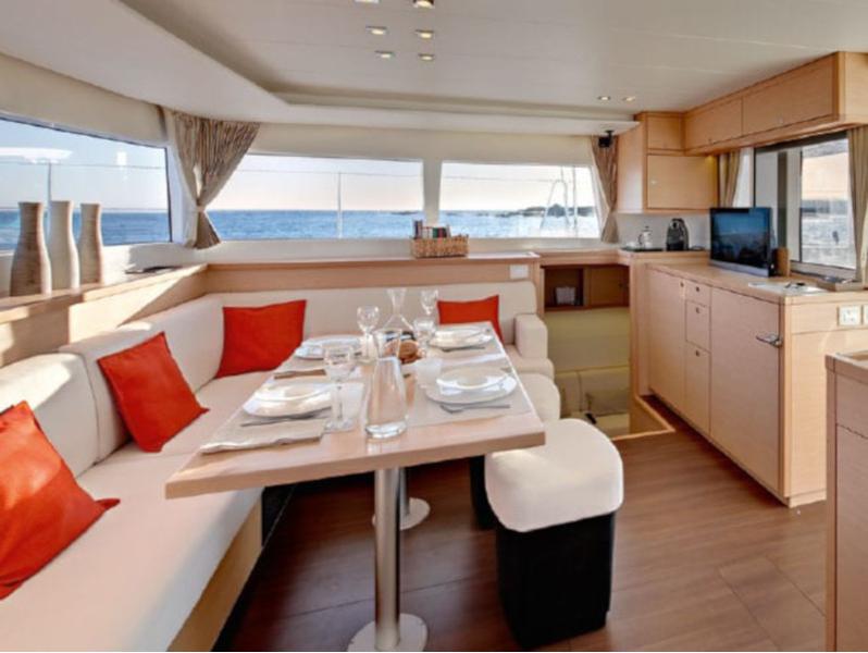 Book yachts online - catamaran - Lagoon 450 - Azibi - rent