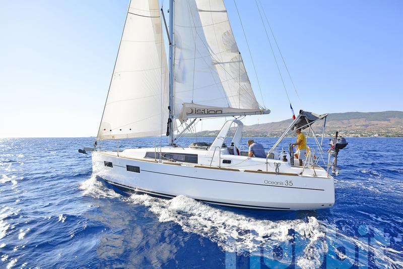 Book yachts online - sailboat - Oceanis 35 - Hobbit - rent