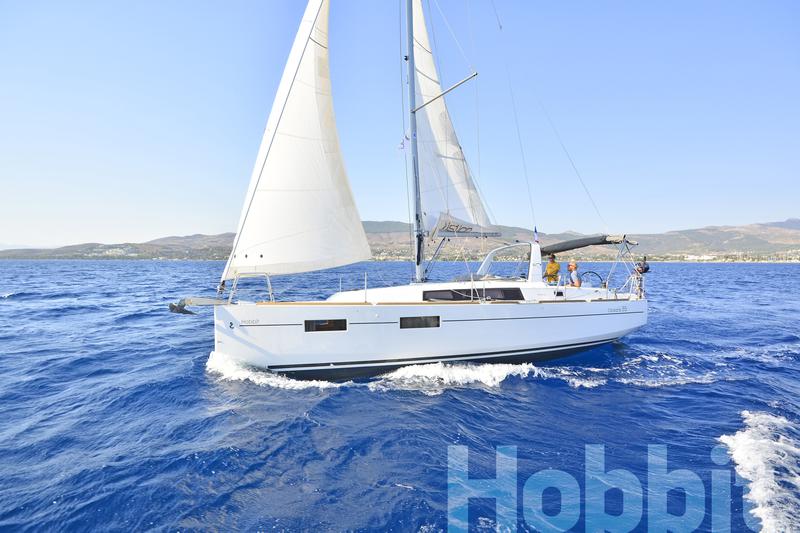 Book yachts online - sailboat - Oceanis 35 - Hobbit - rent