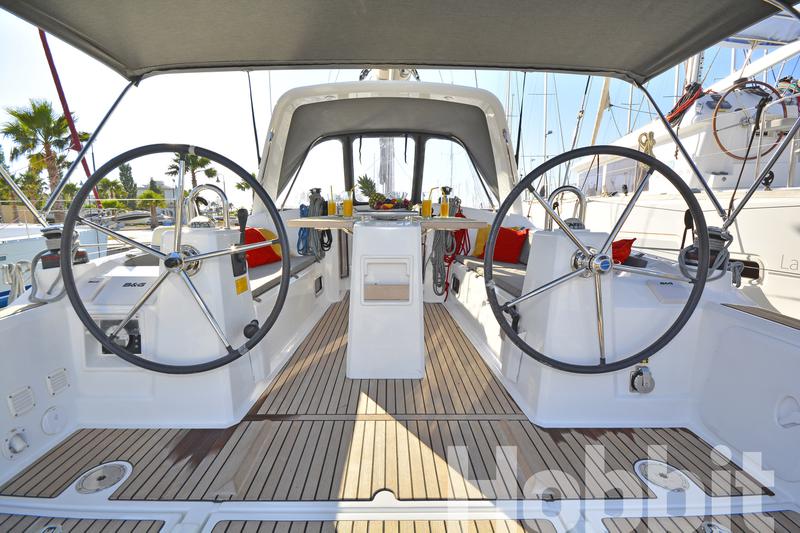 Book yachts online - sailboat - Oceanis 35 - Hobbit - rent