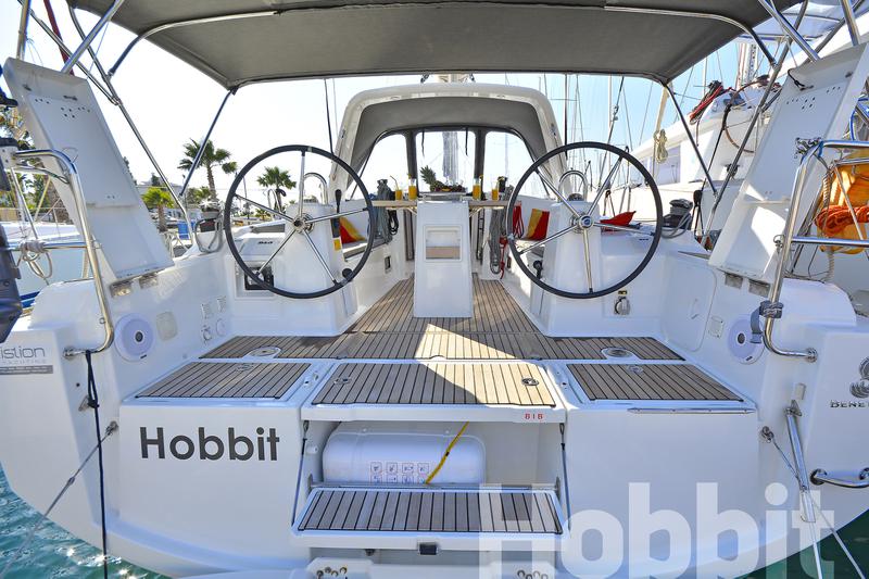 Book yachts online - sailboat - Oceanis 35 - Hobbit - rent