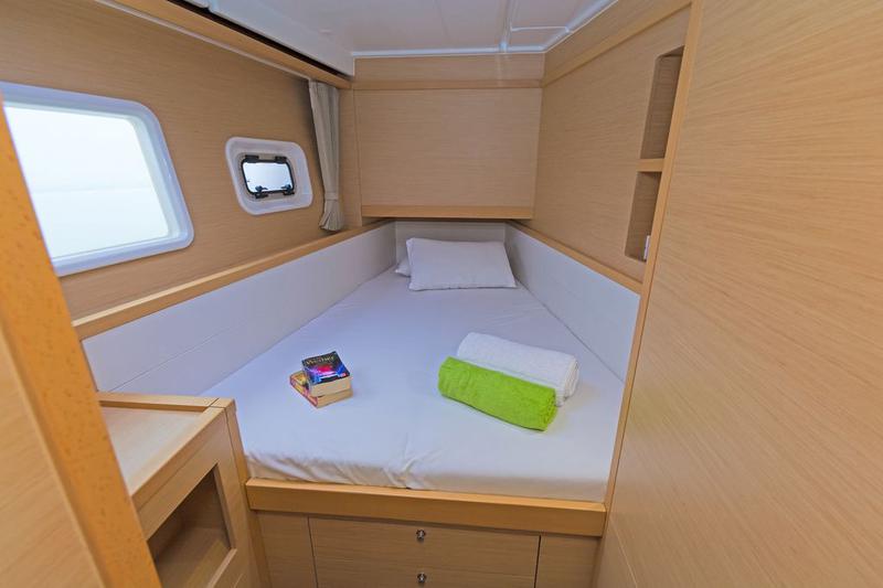 Book yachts online - catamaran - Lagoon 39 - Tortilla - rent