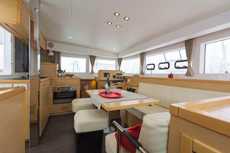 Book yachts online - catamaran - Lagoon 39 - Tortilla - rent