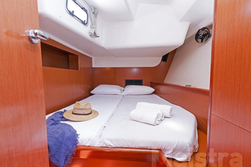 Book yachts online - sailboat - Oceanis 54 AC &amp; GEN - Maistra - rent