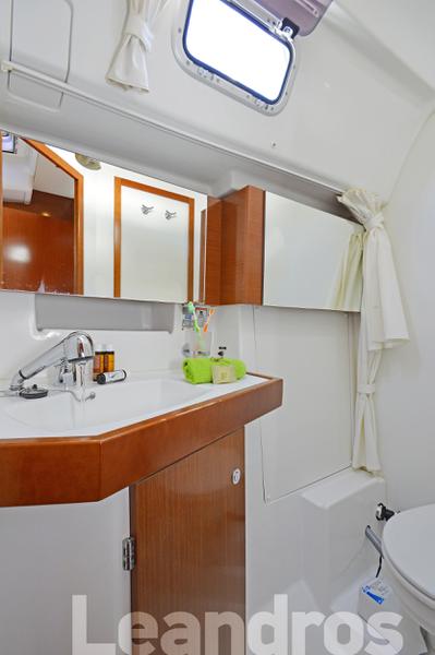 Book yachts online - sailboat - Oceanis 50 Family A/C &amp; GEN - Leandros - rent