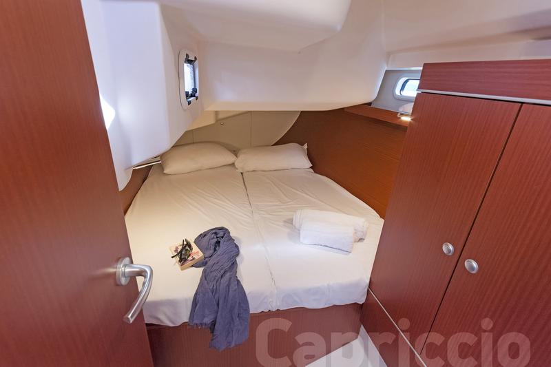 Book yachts online - sailboat - Hanse 385 - CAPRICCIO - rent