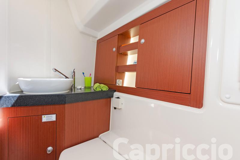 Book yachts online - sailboat - Hanse 385 - CAPRICCIO - rent