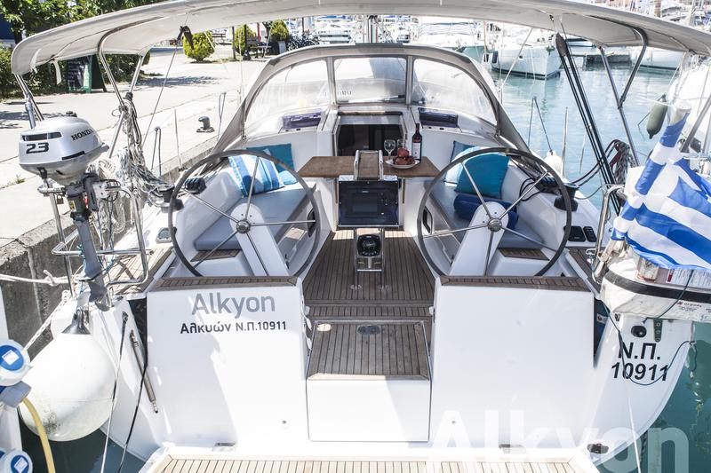 Book yachts online - sailboat - Hanse 345 - Alkion - rent