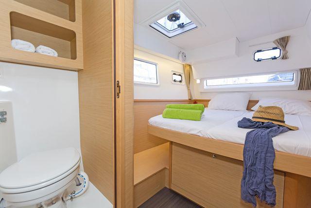 Book yachts online - catamaran - Lagoon 42 A/C &amp; GEN. - EQUILIBRIUM - rent