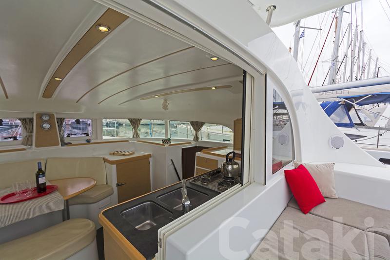 Book yachts online - catamaran - Lagoon 380 S2 - Cataki - rent