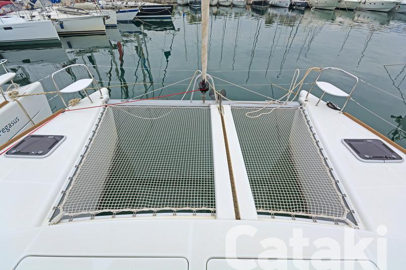 Book yachts online - catamaran - Lagoon 380 S2 - Cataki - rent