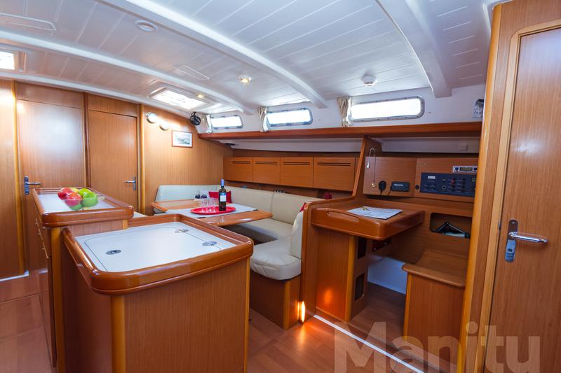 Book yachts online - sailboat - Cyclades 50.5 - Manitu - rent