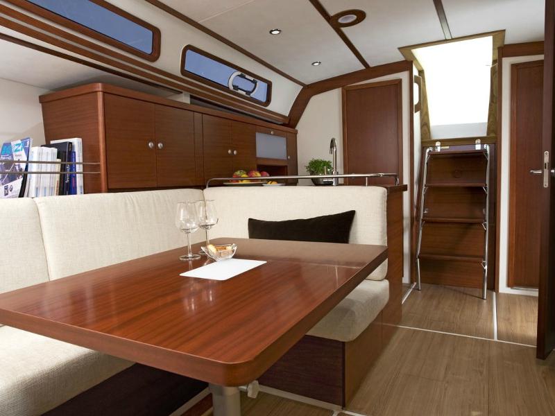 Book yachts online - sailboat - Hanse 400. - Flyer of Lorne - rent