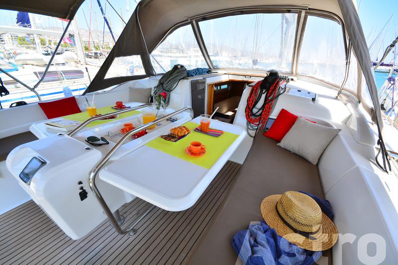 Book yachts online - sailboat - Sun Odyssey 509 - Astro - rent