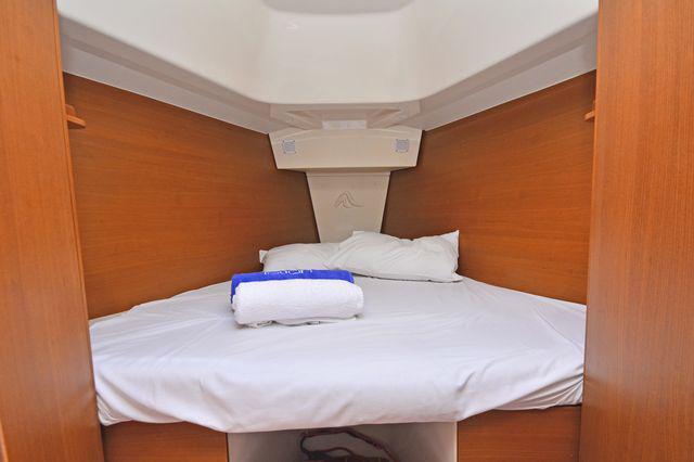 Book yachts online - sailboat - Hanse 325 - Selini - rent