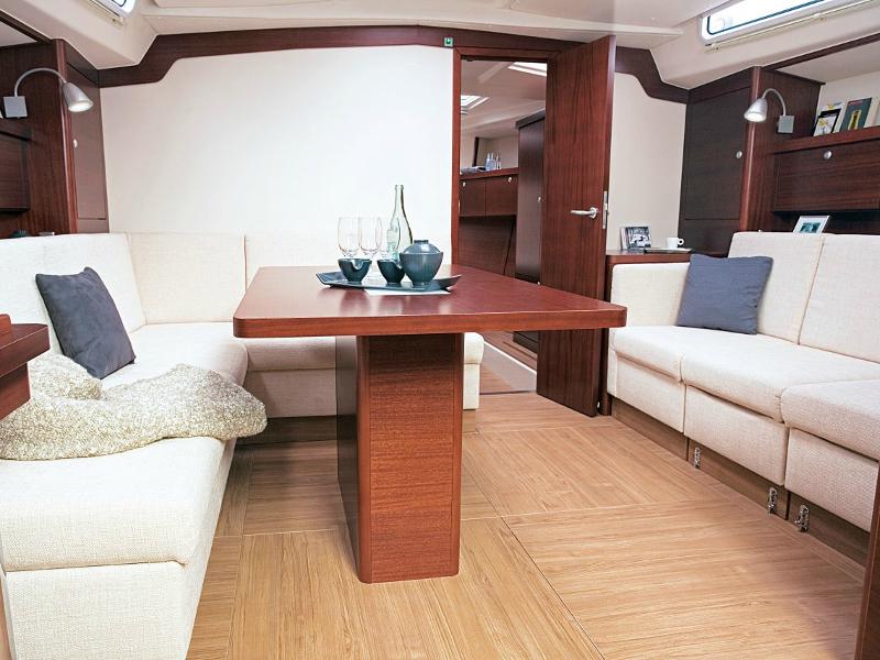 Book yachts online - sailboat - Hanse 470 - Ceilidh of Lorne - rent