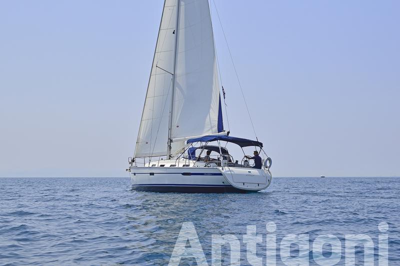 Book yachts online - sailboat - Bavaria Cruiser 40 - Antigoni - rent