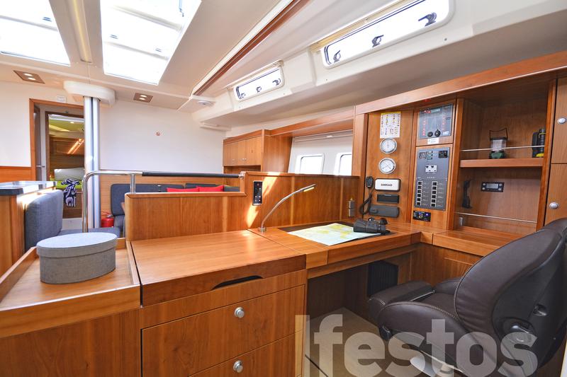 Book yachts online - sailboat - Hanse 575 AC &amp; GEN - Ifestos - rent
