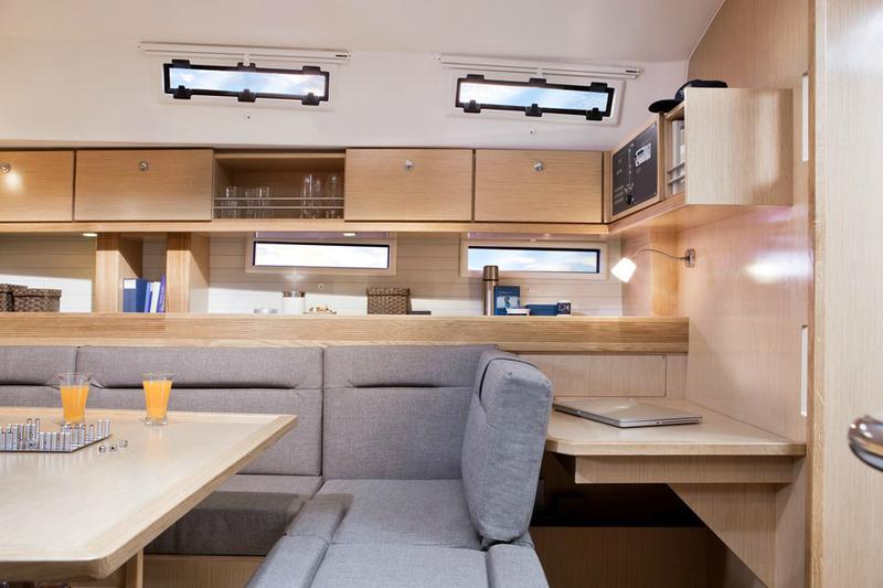 Book yachts online - sailboat - Bavaria Cruiser 45 - Johnny - rent