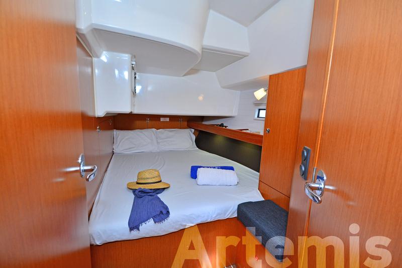 Book yachts online - sailboat - Bavaria Cruiser 46 - Artemis - rent