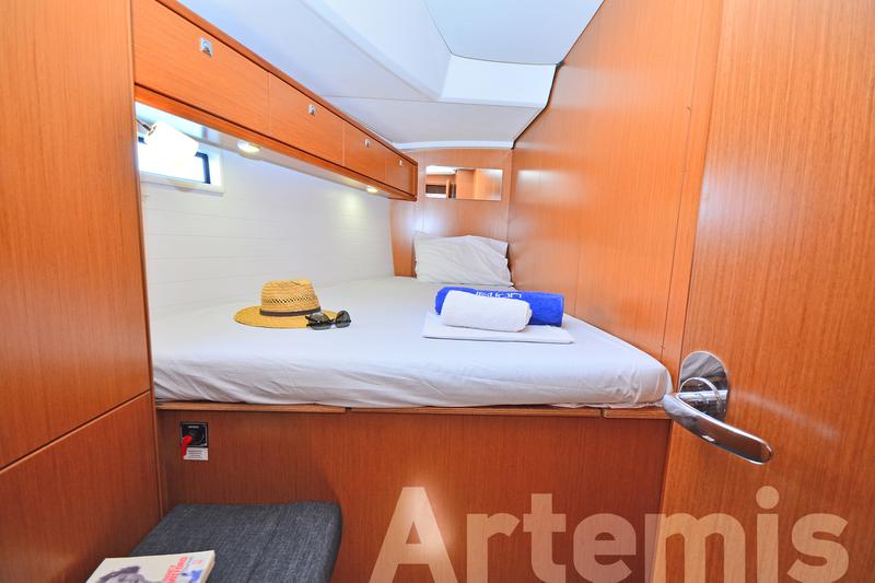 Book yachts online - sailboat - Bavaria Cruiser 46 - Artemis - rent