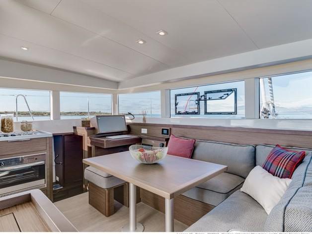 Book yachts online - catamaran - Lagoon 40 - L AVVENTURA - rent