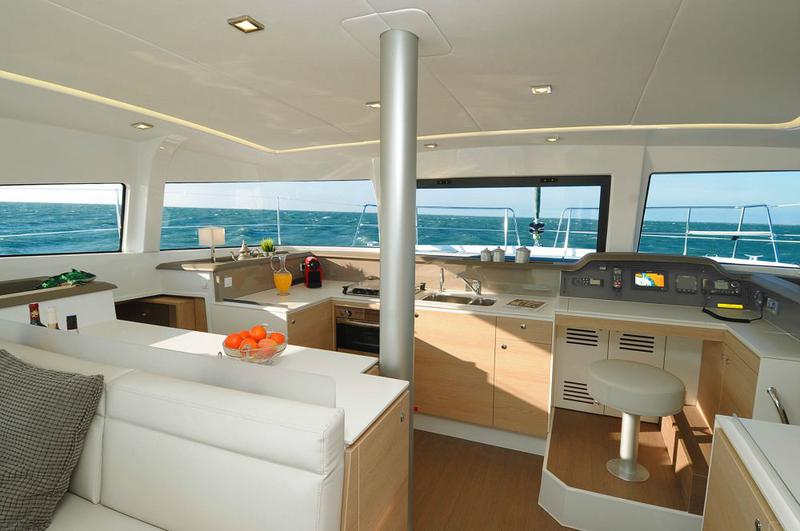 Book yachts online - catamaran - Bali 4.1 AC &amp; GEN - NEUSIS - rent