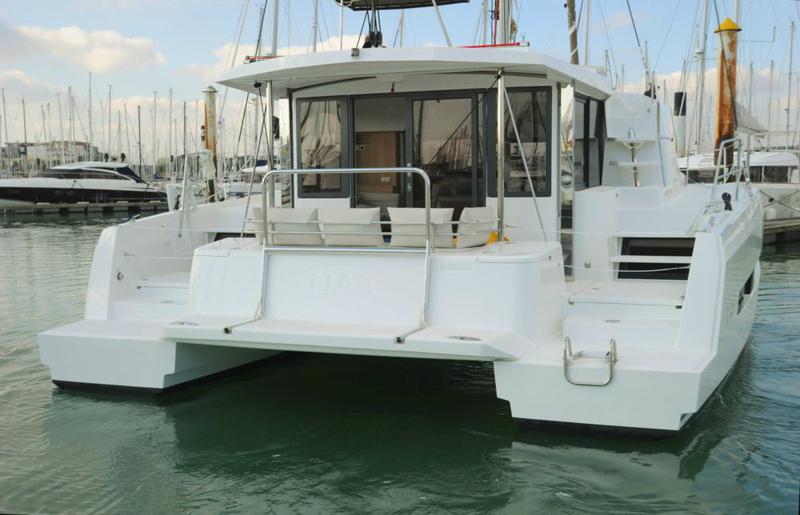 Book yachts online - catamaran - Bali 4.1 - GOLDEN WATERS - rent