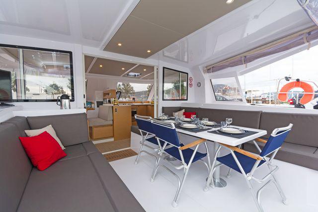 Book yachts online - catamaran - Nautitech Open 40 - MOONLIGHT  - rent