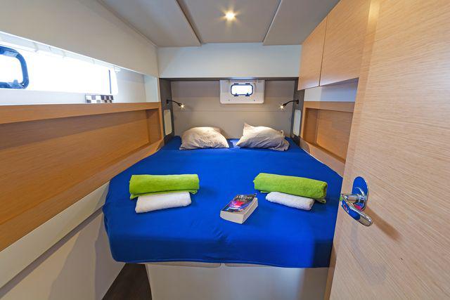 Book yachts online - catamaran - Nautitech Open 40 - MOONLIGHT  - rent