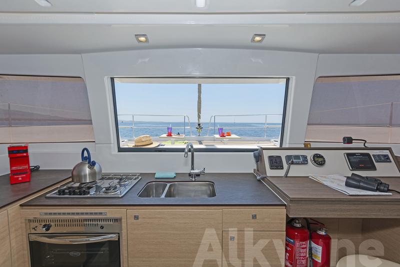 Book yachts online - catamaran - Bali 4.0 - Alkyone - rent