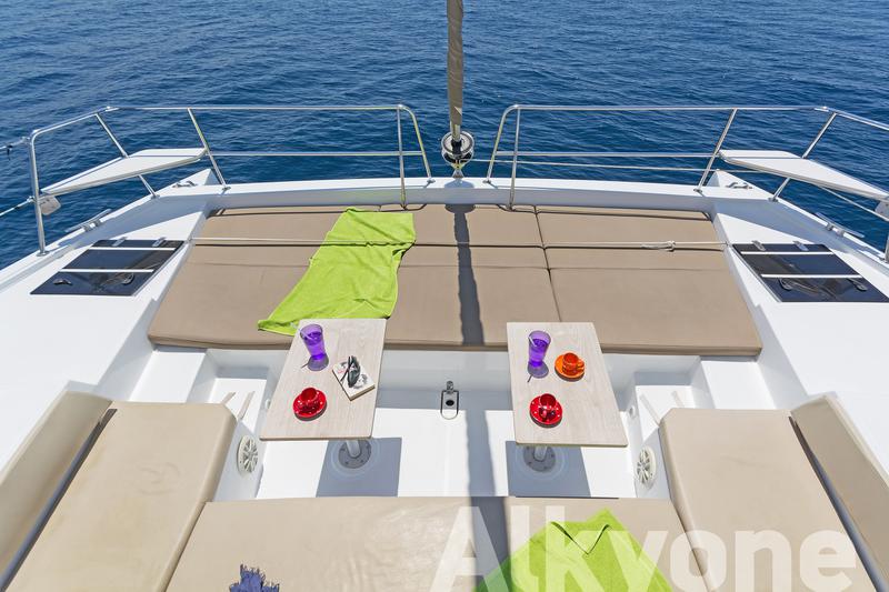 Book yachts online - catamaran - Bali 4.0 - Alkyone - rent