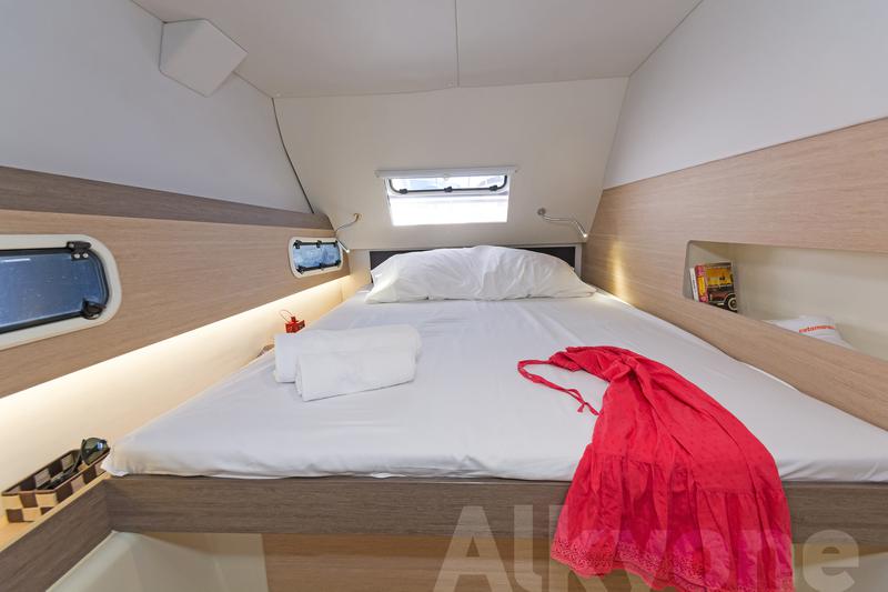 Book yachts online - catamaran - Bali 4.0 - Alkyone - rent