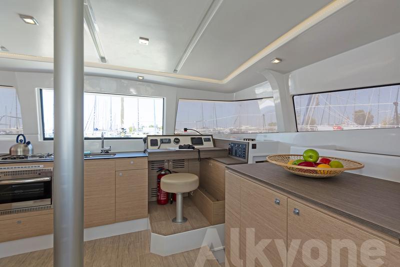 Book yachts online - catamaran - Bali 4.0 - Alkyone - rent
