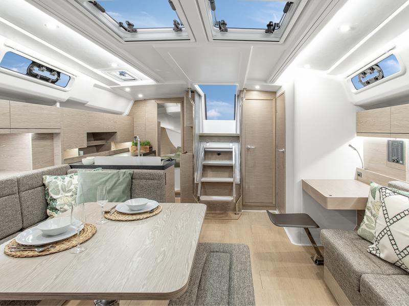 Book yachts online - sailboat - Hanse 458 - FOXTROT - rent