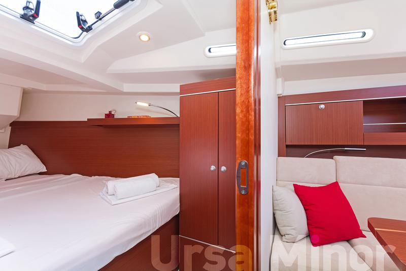 Book yachts online - sailboat - Hanse 345 - Ursa Minor - rent