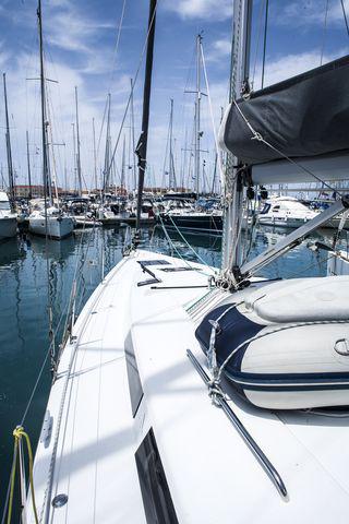 Book yachts online - sailboat - Hanse 415 - KURO SIWO - rent