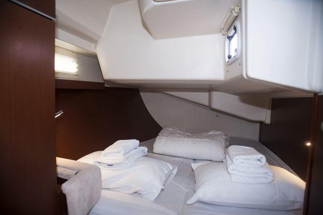 Book yachts online - sailboat - Hanse 415 - KURO SIWO - rent