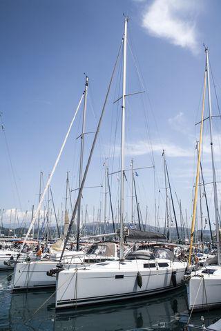 Book yachts online - sailboat - Hanse 415 - KURO SIWO - rent