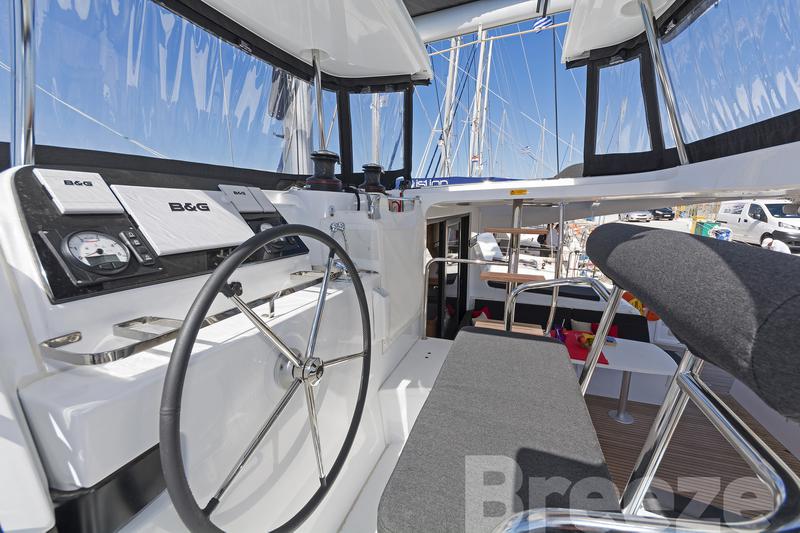 Book yachts online - catamaran - Lagoon 42 A/C &amp; GEN. - BREEZE - rent