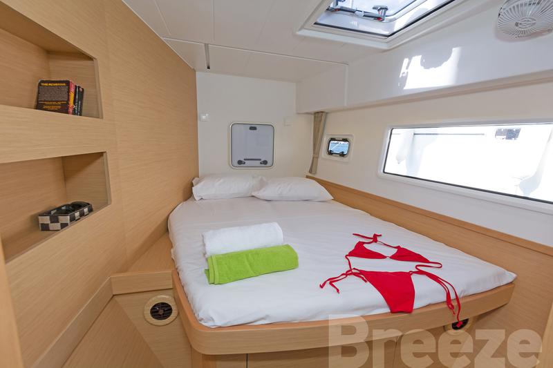 Book yachts online - catamaran - Lagoon 42 A/C &amp; GEN. - BREEZE - rent