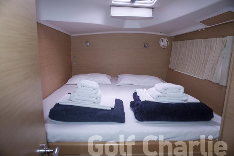 Book yachts online - catamaran - Lagoon 380 - Golf Charlie - rent