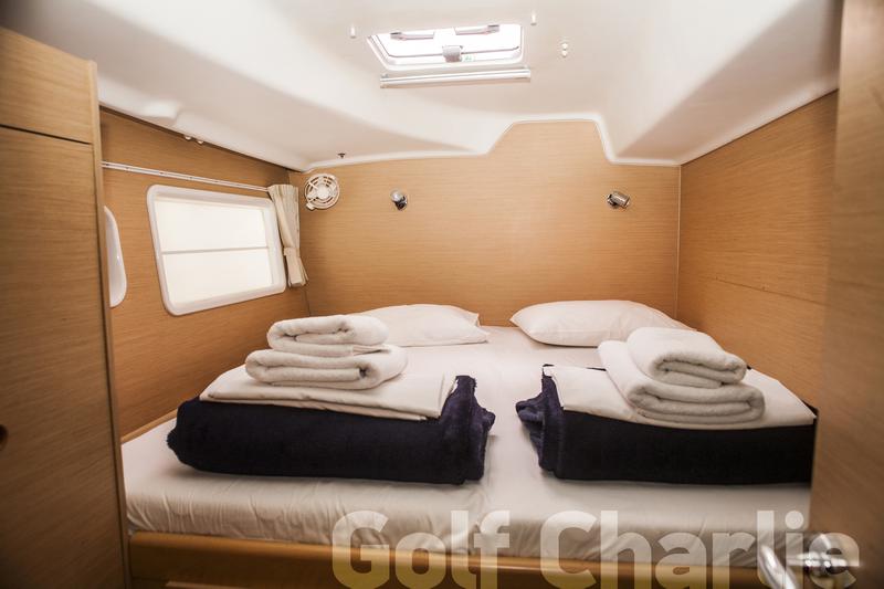 Book yachts online - catamaran - Lagoon 380 - Golf Charlie - rent