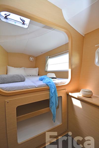Book yachts online - catamaran - Lagoon 380 S2 - Erica - rent