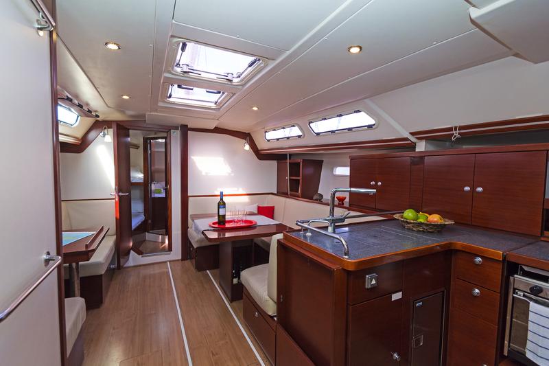 Book yachts online - sailboat - Hanse 430 - Panta Rhei - rent