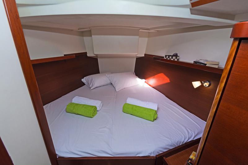 Book yachts online - sailboat - Hanse 430 - Panta Rhei - rent