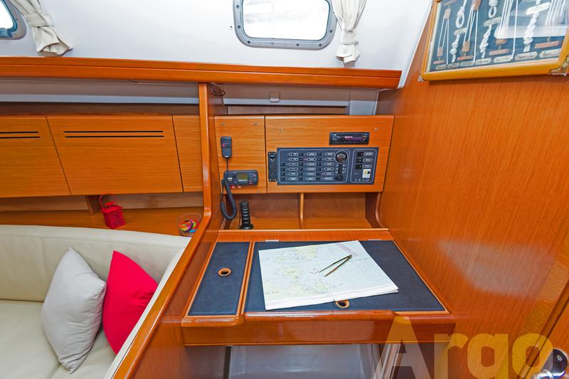 Book yachts online - sailboat - Cyclades 43.4 - Argo - rent